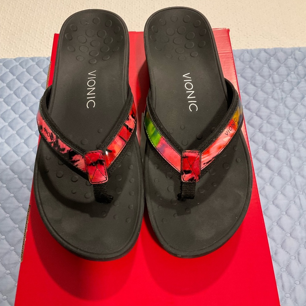 Vionic slip on flip flops women size 11